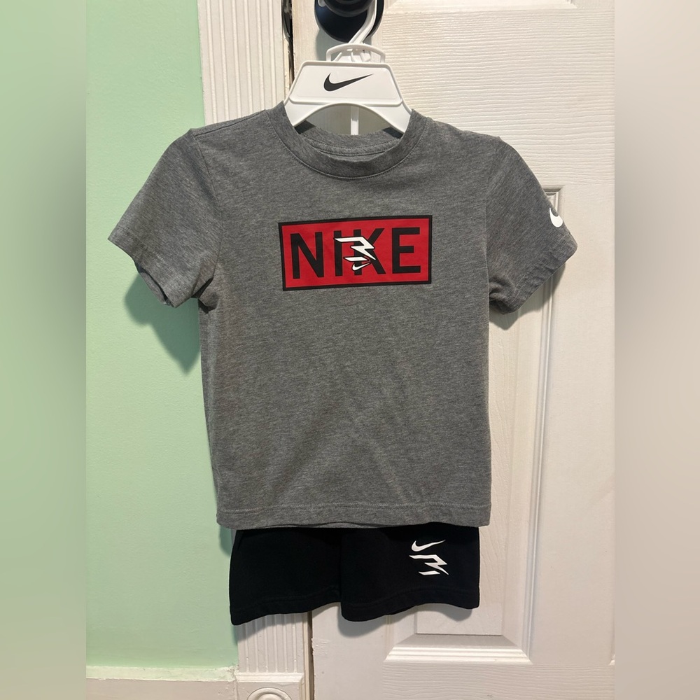 Boys Nike 3 Brand Outfit